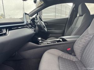 Toyota C-HR Hybrid - Sport BiTone Edition - 1.8 Au - Image 4