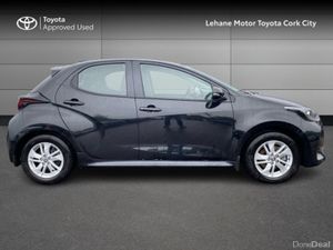 Toyota Yaris YARIS HYBRID 1.5 LUNA - Image 3