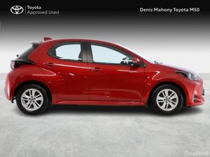 Toyota Yaris Luna Hybrid - Image 3