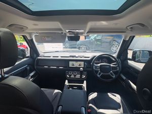 Land Rover Defender 110 XS / Glass Roof / Plug in - Image 3