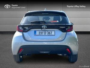 Toyota Yaris YARIS HYBRID LUNA - Image 4