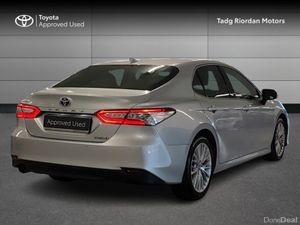 Toyota Camry HYBRID PLATINUM - Image 2