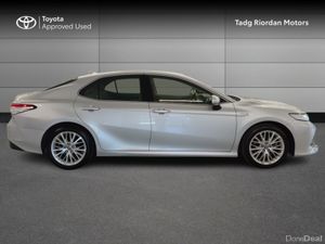 Toyota Camry HYBRID PLATINUM - Image 3