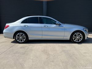 Mercedes-Benz C-Class C220 SPORT PREMIUM 4DR AUTO - Image 4