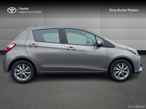 Toyota Yaris - Hybrid - Luna Edition - 1.5 - 5dr & - Image 4