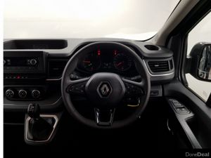 Renault Trafic TRAFIC 9 SEAT MINI BUS - AUTO - Image 3