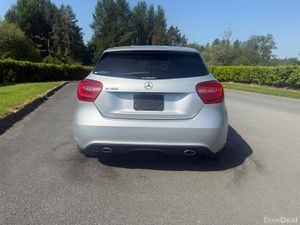 MERCEDES A180 NIGHT EDITION AUTO 2015 - Image 4
