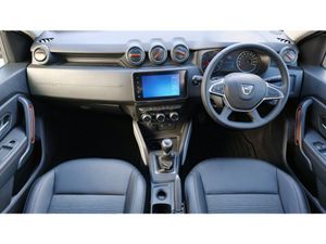Dacia Duster SE Extreme TCE 90 BHP 5 DOOR- AS NEW - Image 3