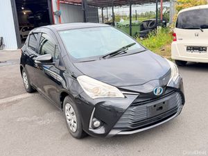 Toyota Vitz Blue - Image 3