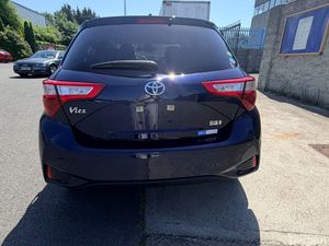 Toyota Vitz Blue - Image 2