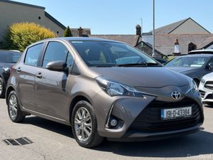 191 Toyota Yaris Luna 1.0 Petrol 5dr - Image 3