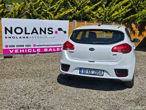 Kia Ceed 2016 1.6crdi manual - Image 4