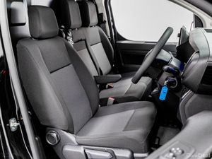 Peugeot Expert Pro Premium 1.5 Diesel 120HP - LWB - Image 3