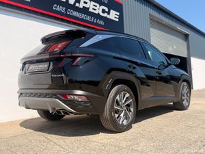 Hyundai Tucson 1.6Td  Executive Plus 25,000klm 241 - Image 4
