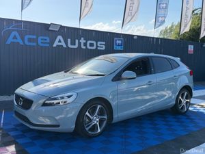 Volvo V40 D4 MOMENTUM - 2.0L DIESEL - AUTO - 12M W - Image 3