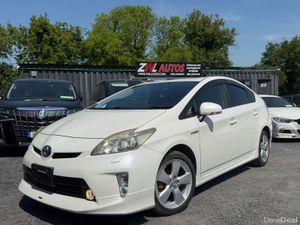 13 TOYOTA PRIUS HYBRID - Image 2
