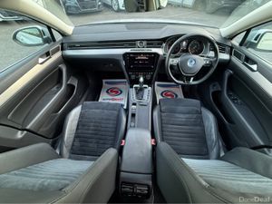 Volkswagen Passat ESTATE 2.0 TDI HI-LINE EDITION F - Image 3