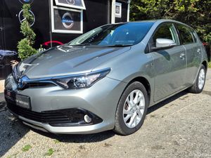 Toyota Auris Hybrid Luna 2017 - Image 3