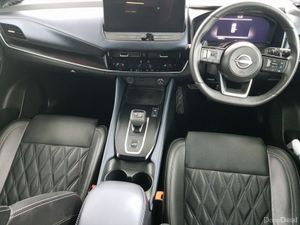 Nissan Qashqai 1.3 PET MILD HYBRID SVE CVT - Image 4