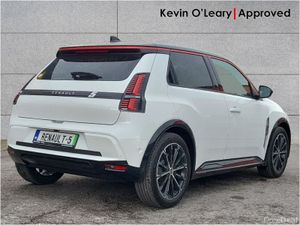 Renault 5 Iconic 52kWh 150hp - Image 4
