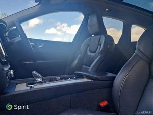 Volvo XC60 T8 Plug In Hybrid, AWD, Inscription, Pa - Image 4