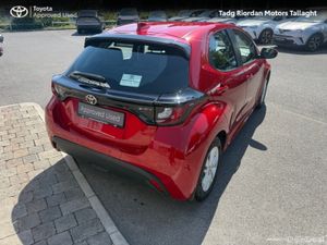 Toyota Yaris HYBRID 1.5 LUNA 115hp *** 1 OWNER FRO - Image 2