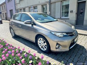 2013 Toyota Auris 1.4 D-4D  LUNA immaculate car - Image 4
