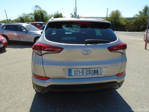 Hyundai Tucson 1.7 EXECUTIVE 5DR - Image 4