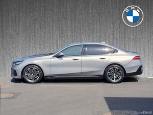 BMW 5-Series 530e M Sport Saloon - Image 4
