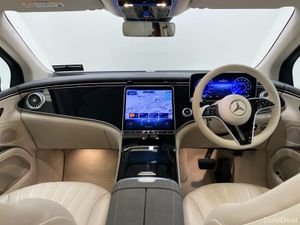 Mercedes-Benz EQS EQS SUV 450+ AMG Line Exterior - Image 4
