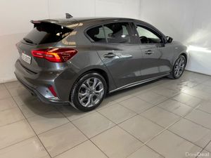 Ford Focus ST-LINE 1.0T 125 M6 FWD 4DR - Image 3
