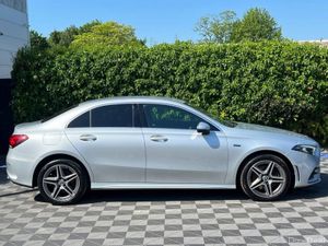 Mercedes-Benz A-Class A250e AMG-LINE EXECUTIVE 1.3 - Image 2