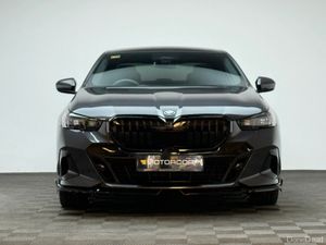 BMW 5-Series 530E M SPORT *PAN ROOF* - Image 2