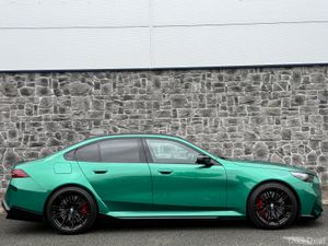 2025 BMW M5 4.4 V8 PHEV 727bhp G90 - Image 4