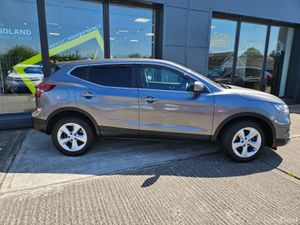 Nissan Qashqai 1.5 DSL SV PREMIUM - Image 4