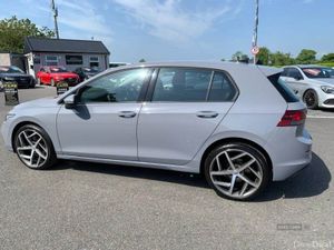 Volkswagen Golf Life - Image 3