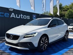 Volvo V40 CROSS COUNTRY - 2.0L DIESEL - AUTO - 12M - Image 2