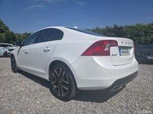 2016 Volvo S60 D4 Dynamic Edition Automatic - Image 3