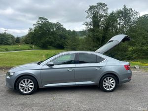 Skoda Superb 2018, black leather , 150ps - Image 4