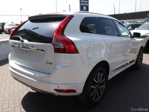 2017 VOLVO XC60 - Image 4