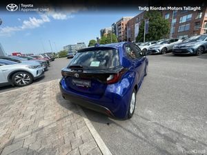 Toyota Yaris YARIS 1.0 LUNA - Image 2