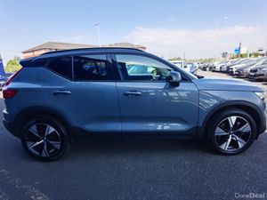 VOLVO XC40 1.5 T4 R-DESIGN INSCRIPTION AUTO PHEV - Image 4