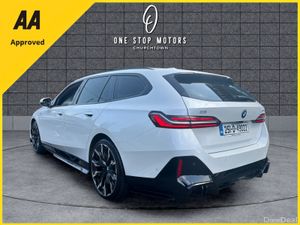 2025 BMW i5 MSPORT PRO *FULL OPTION* 1OWNER - Image 2