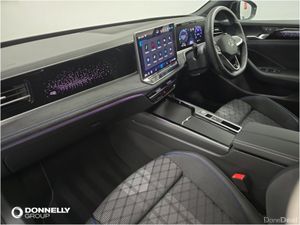 Volkswagen Passat Estate R-Line - Image 3