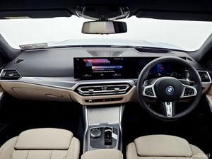 BMW 3-Series 330e M Sport Saloon - Image 4