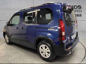 Peugeot Rifter RIFTER 1.5 HORIZON Wheelchair Acces - Image 3