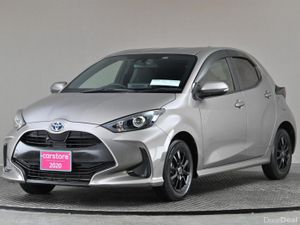 Toyota Yaris 1.5 PETROL HYBRID**14" ALLOY WHEELS** - Image 3