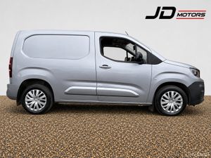 2021 PEUGEOT PARTNER PROFESSIONAL 3 SEAT - Image 2