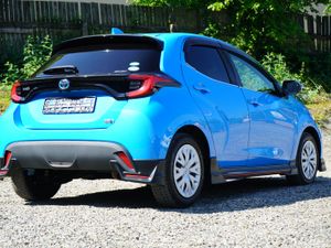 Toyota Yaris Hybrid - Image 3