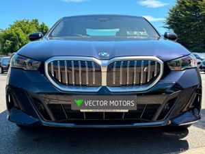 BMW i5 IVORY LEATHER M-SPORT COMFORT ACCESS HARMAN - Image 3
